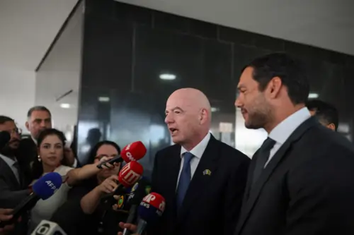 FIFA President Gianni Infantino talks to journalists after a meeting with Brazilian President Luiz Inacio Lula da Silva at the Planalto Palace in Brasilia, Brazil January 26, 2026. REUTERS/Mateus Bonomi Purchase Licensing Rights